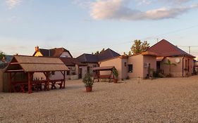 Ivanhoe Apartman